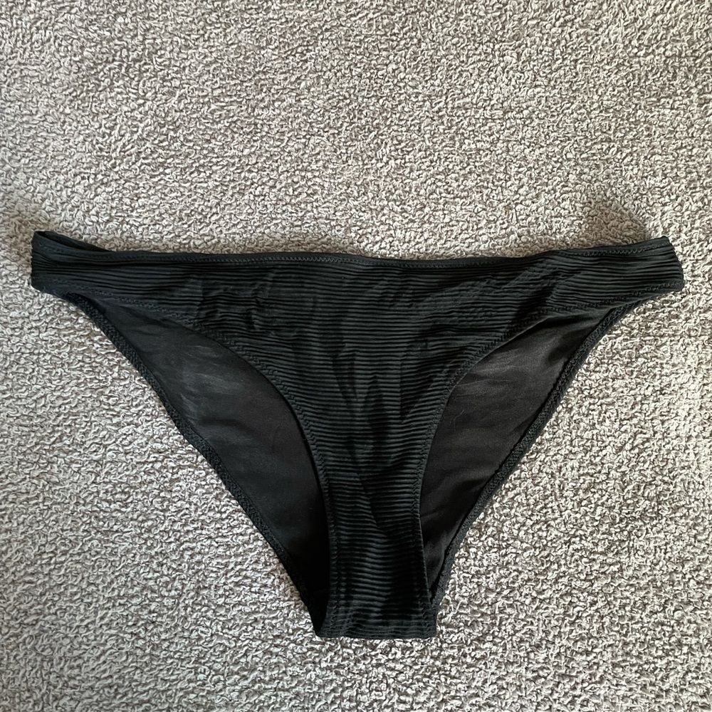 black bikini bottoms